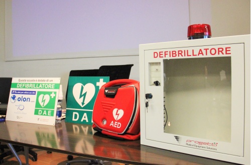 Defibrillatori rubati, identificati i colpevoli