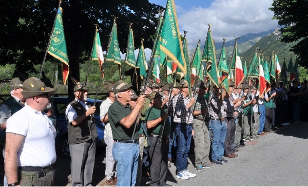 L’invasione degli Alpini per il 50° di fondazione