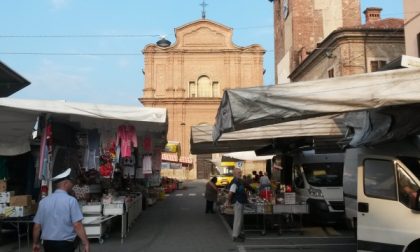 Mercato in piazza a Feletto: si va avanti almeno sino alla fine dell'anno