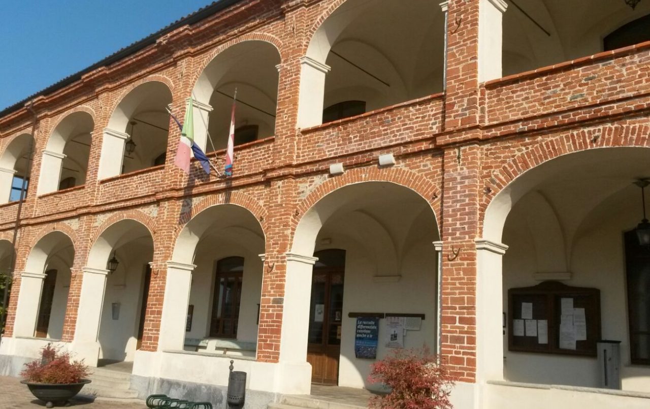 Armato di pistola rapina il Municipio di Bairo