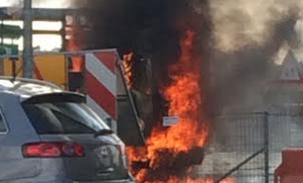 Incendio al casello di San Giorgio