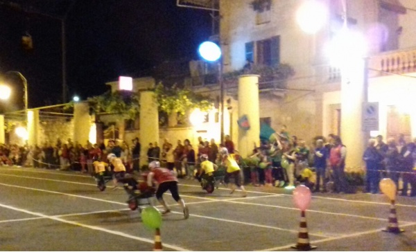 Nessuna traccia degli striscioni del Palio