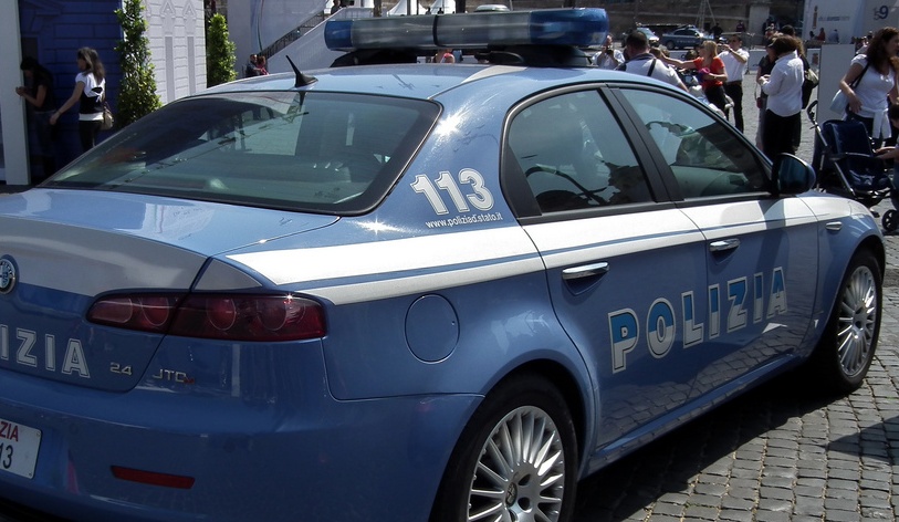 Rubavano nelle auto abbassando i finestrini