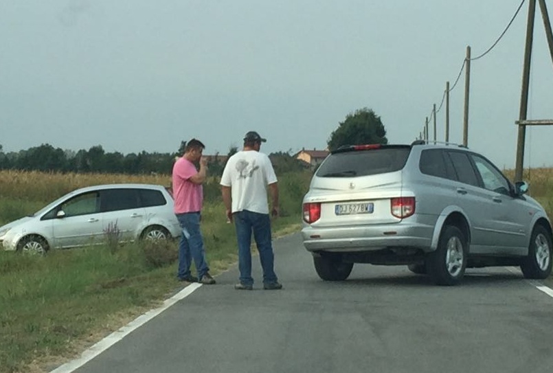 Scontro sulla strada per Caluso, traffico in tilt e studenti bloccati