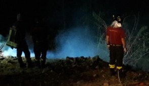Vigili del fuoco all'opera ieri notte a Muriaglio