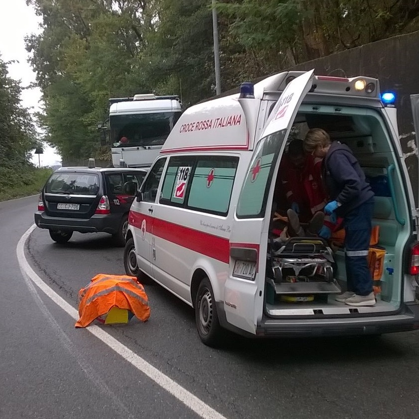 Camion fuori strada a Vauda di Grosso: è intervenuta anche l’Aib Mathi