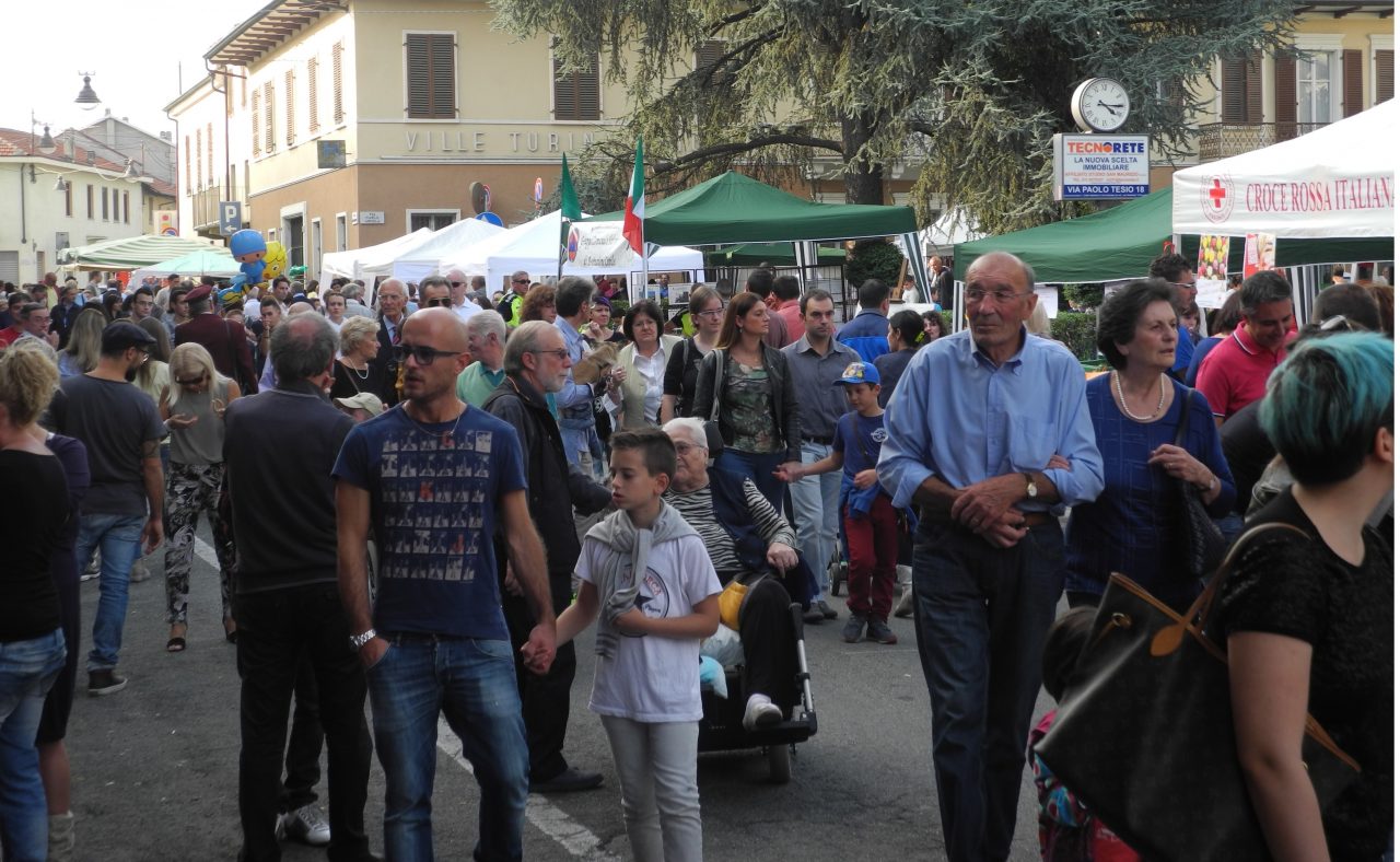 Centinaia di bancarelle, degustazioni, musica e… i torcetti di San Maurizio