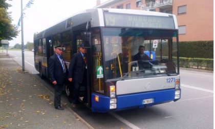 Soprusi dei nomadi sul bus 69: nasce un comitato