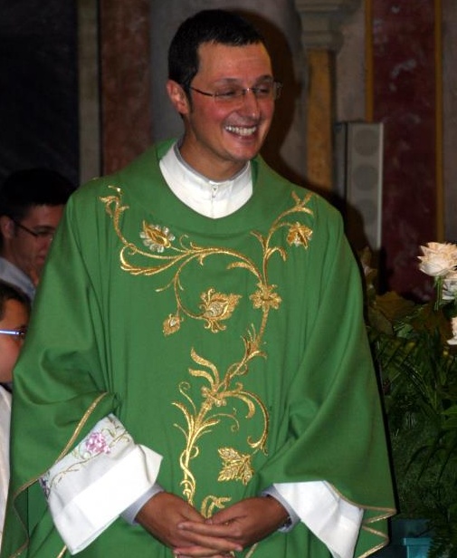 Villanova accoglie il nuovo parroco don Antonio Marino. A Mathi arriverà il fratello Vincenzo