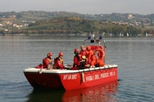 Trovato il corpo di una giovane donna nel lago di Viverone