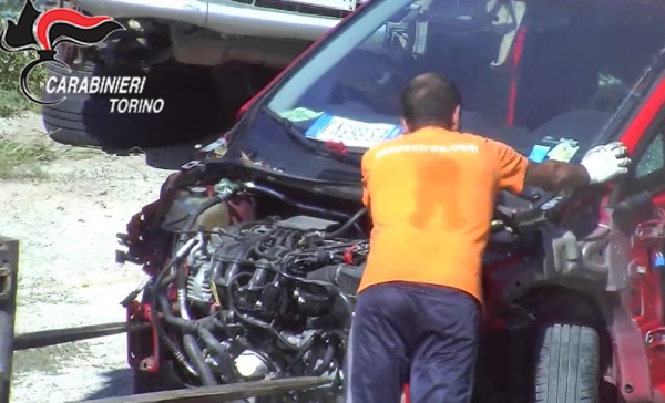 Auto rubate e poi smontate: banda sgominata