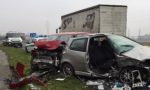 Frontale tra due auto: tre i feriti