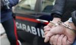 Minacciava i familiari per i soldi: arrestato