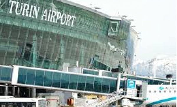 Bimba sparita dalla Val d’Aosta ritrovata a Caselle