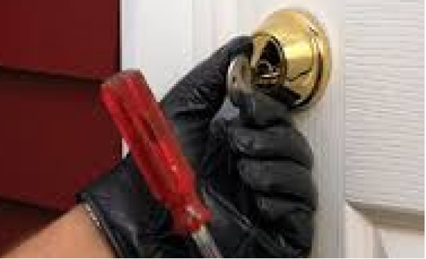 Filmavano i loro furti: a giudizio