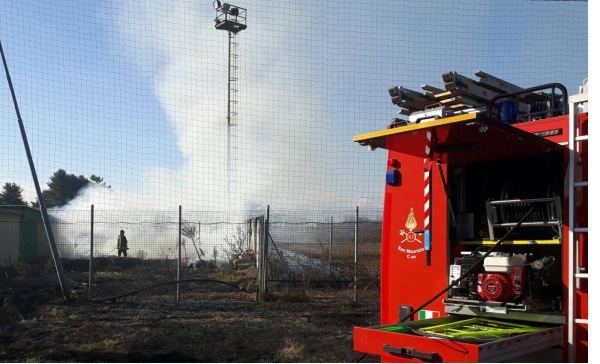 Incendio al campo sportivo “Frassati”