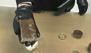 Operaio arrestato per possesso di droga