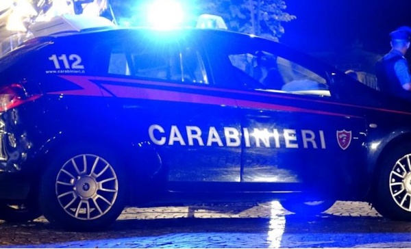Due giovani arrestati, aggredirono un passante
