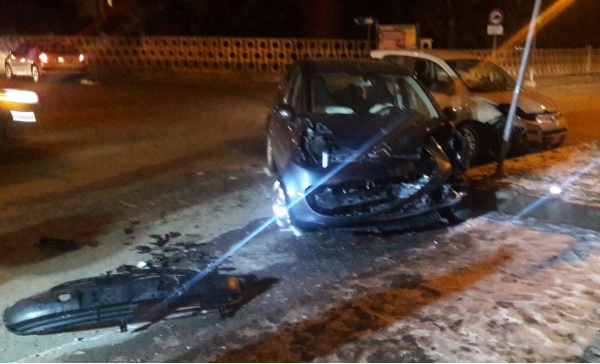 Scontro tra auto a Salassa, due i feriti