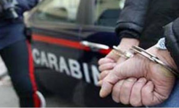 Festeggia la vittoria della Juve rapinando la prostituta