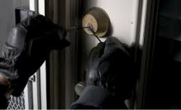 Denunciato il “vecchio topo” d’appartamento