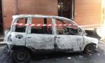 Un'auto è andata a fuoco nella notte a Leini