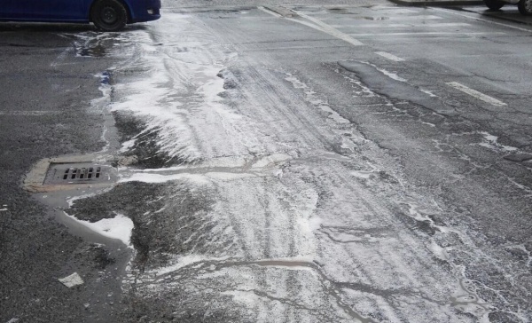 Leini si è svegliata con una “schiuma” lungo le strade