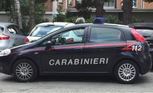 Ricercata per rapina finisce in manette mentre va a un matrimonio