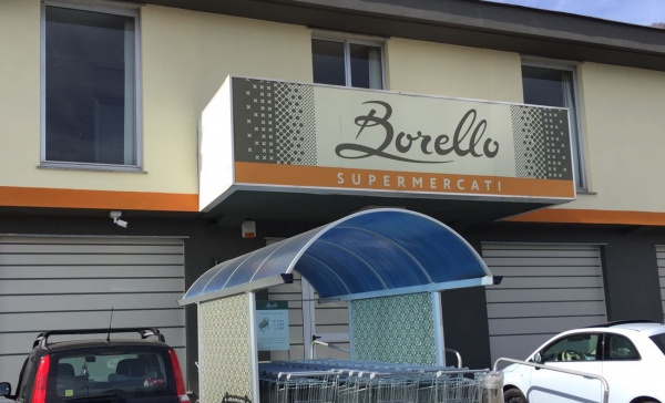 Rubano la cassaforte del centro commerciale