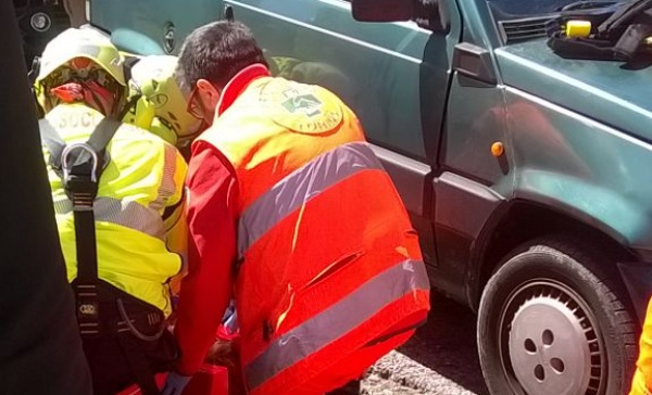 Donna investita  elitrasportata al Cto
