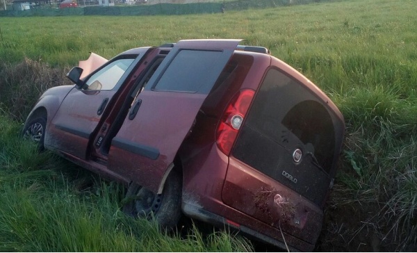 Esce di strada lungo la “460”, trasportato a Torino in prognosi riservata