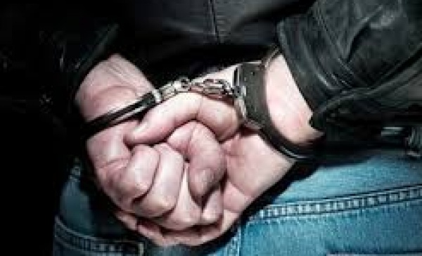 Arrestato per maltrattamenti in famiglia