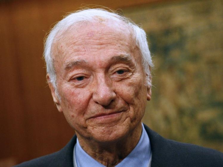 Piero Angela a San Maurizio per visitare la nuova scuola di Ceretta