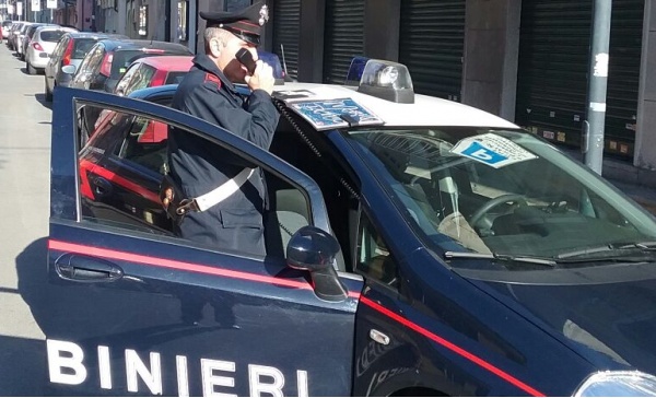 Prima mangia dai nonni poi li massacra di botte