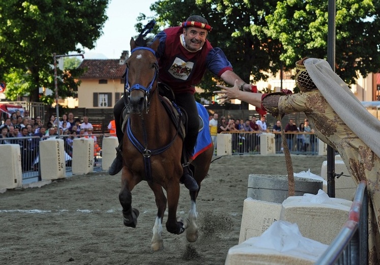 Da stasera (venerdì 16) al via la sfida tra i borghi: inizia il Palio