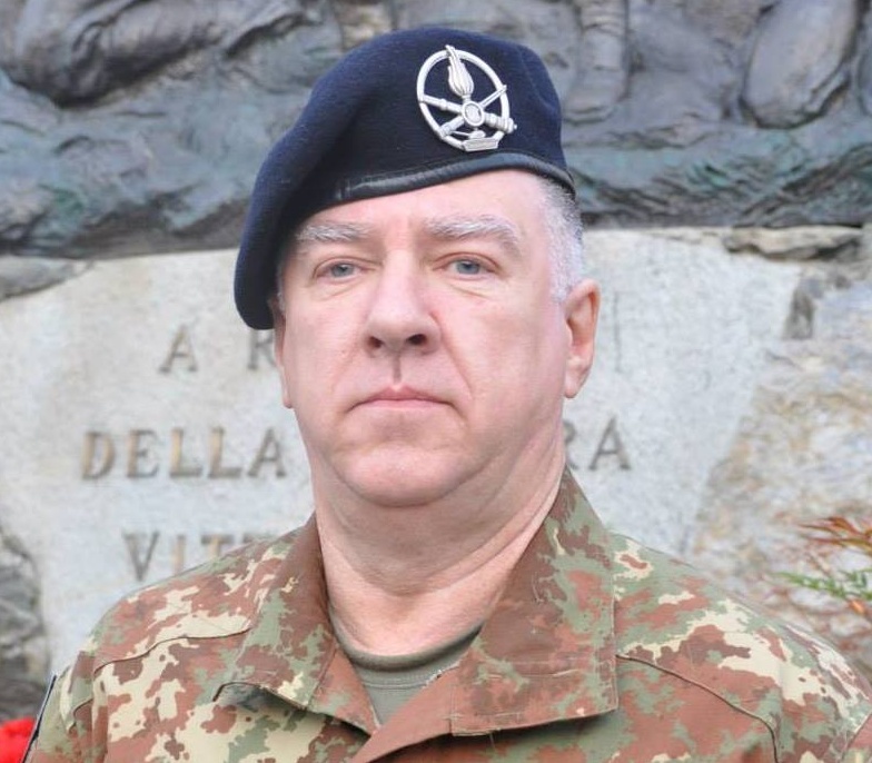 L’Associazione Paracadutisti del Canavese dice addio a Gianni Nasi, 61 anni