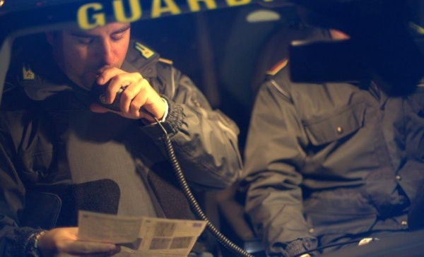 Sale la “febbre”  per Juve – Real: sequestrati  250 mila articoli falsi