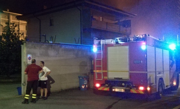 Vigili del fuoco impegnati tra Forno e Rivarolo