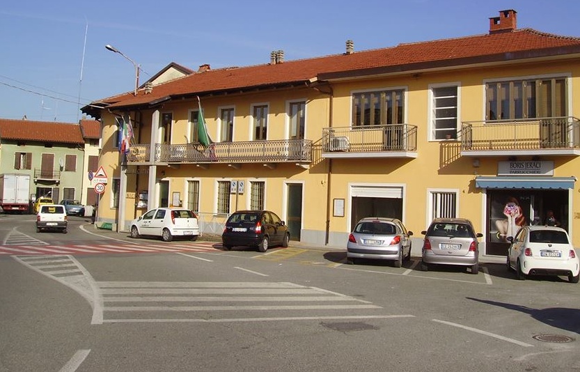 Villanova: piazza IV Novembre rifà il look