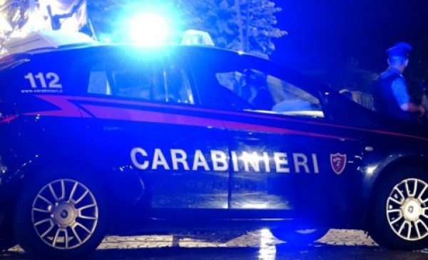 Aveva un coltello a serramanico in auto, denunciato