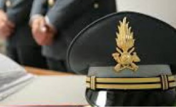 La “corsa” delle false griffe del Moto GP fermata dai Baschi Verdi