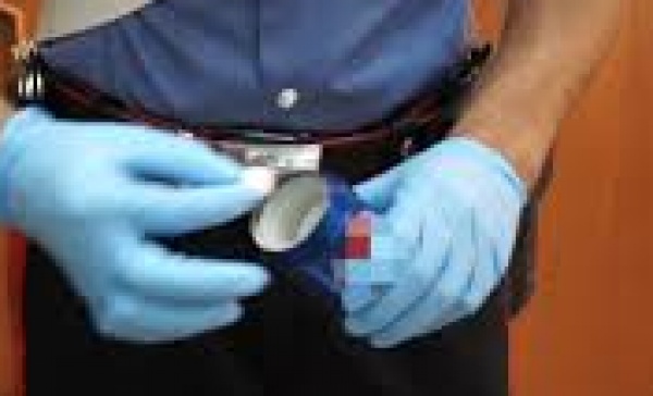 Nasconde la droga nella lattina: arrestato