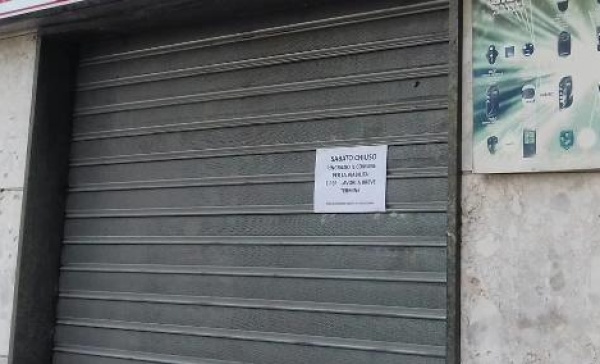 Per protesta c’è chi ha chiuso le serrande
