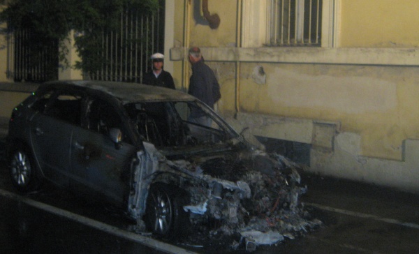 Il piromane “odia” le feste?’ Tre i roghi…