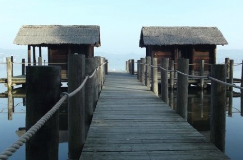 Camionista bielorusso trovato morto vicino al lago