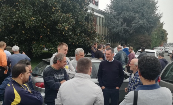 Lavoratori incrociano le braccia alla Siderforge Rossi
