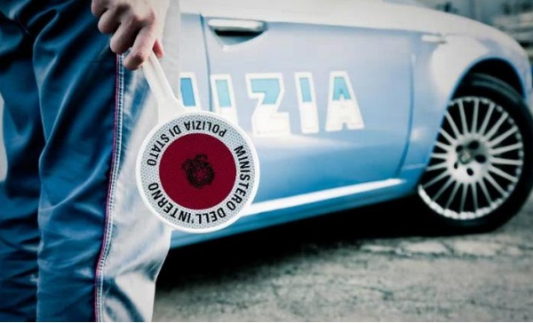 Mette a segno una rapina, “tradito” da un sms sul telefonino