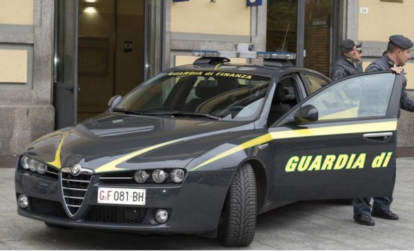 Scoperti 250 lavoratori “in nero” dalle Fiamme Gialle