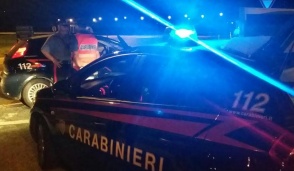 Specialisti del furto si allenavano in una "palestra" per imparare a scassinare le serrature: arrestati dai carabinieri