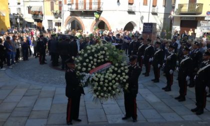 Straziante addio al maresciallo dei carabinieri (VIDEO)